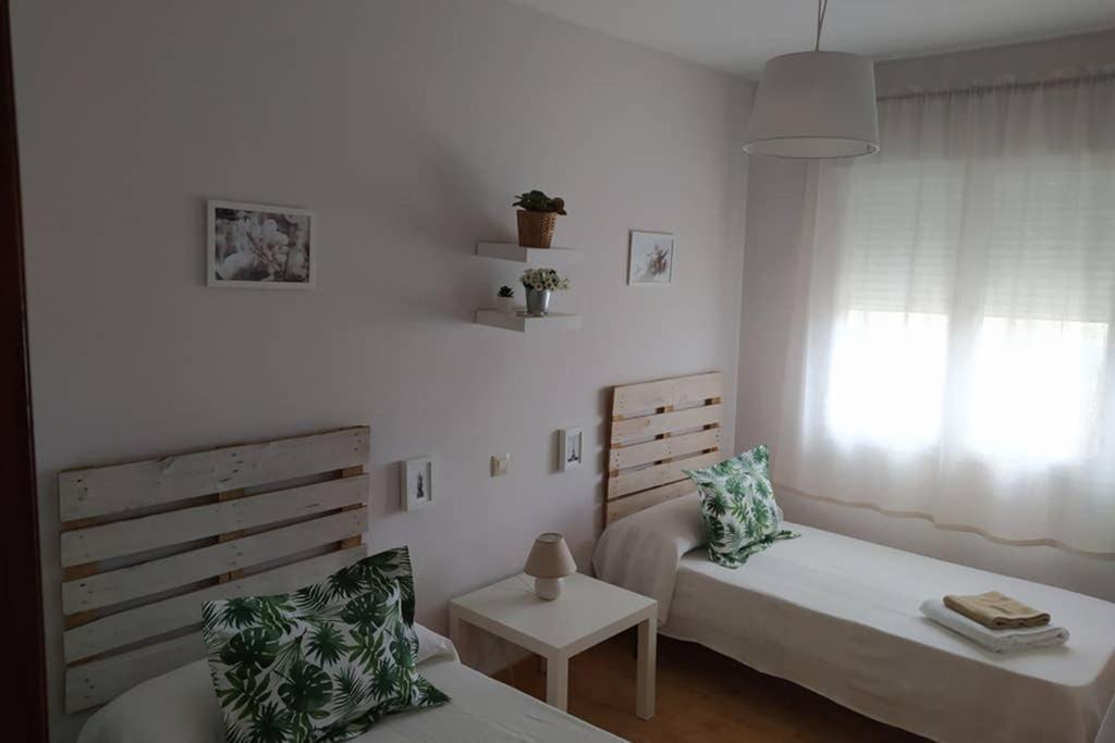 Los Pilares Tourist Home 拉瓜迪亚 外观 照片